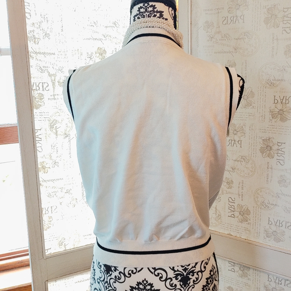 NWOT White/Blk Argyle Skull Knit V-neck Shirt Vest M - Picture 3 of 7